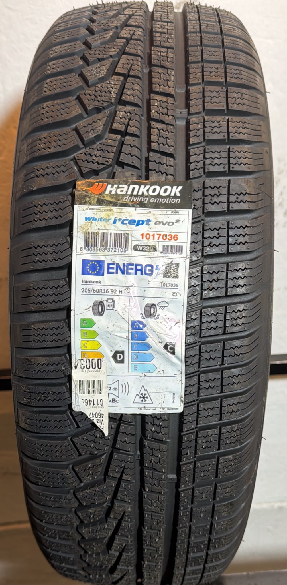 Hankook Winter Icept Evo 2